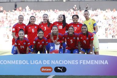 Relaciones de la Selección Chilena con la prensa Nacional e Internacional